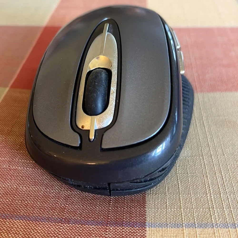 Kensington Pilotboard Laser Wireless Desktop Mouse #64390 wo/ receiver